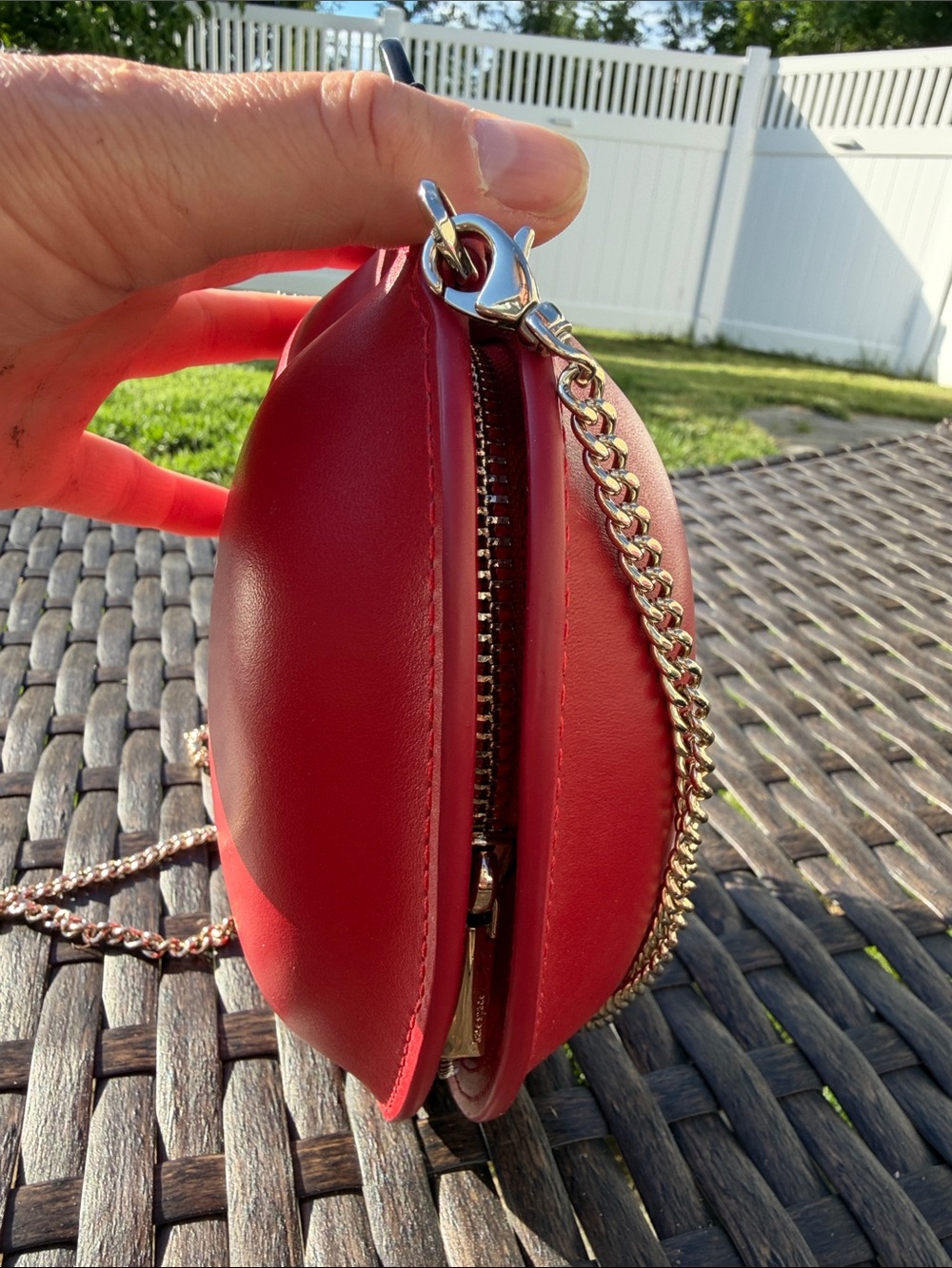 NWOT I Love NY x kate spade New York Big Apple Crossbody Bag - Picture 6 of 8